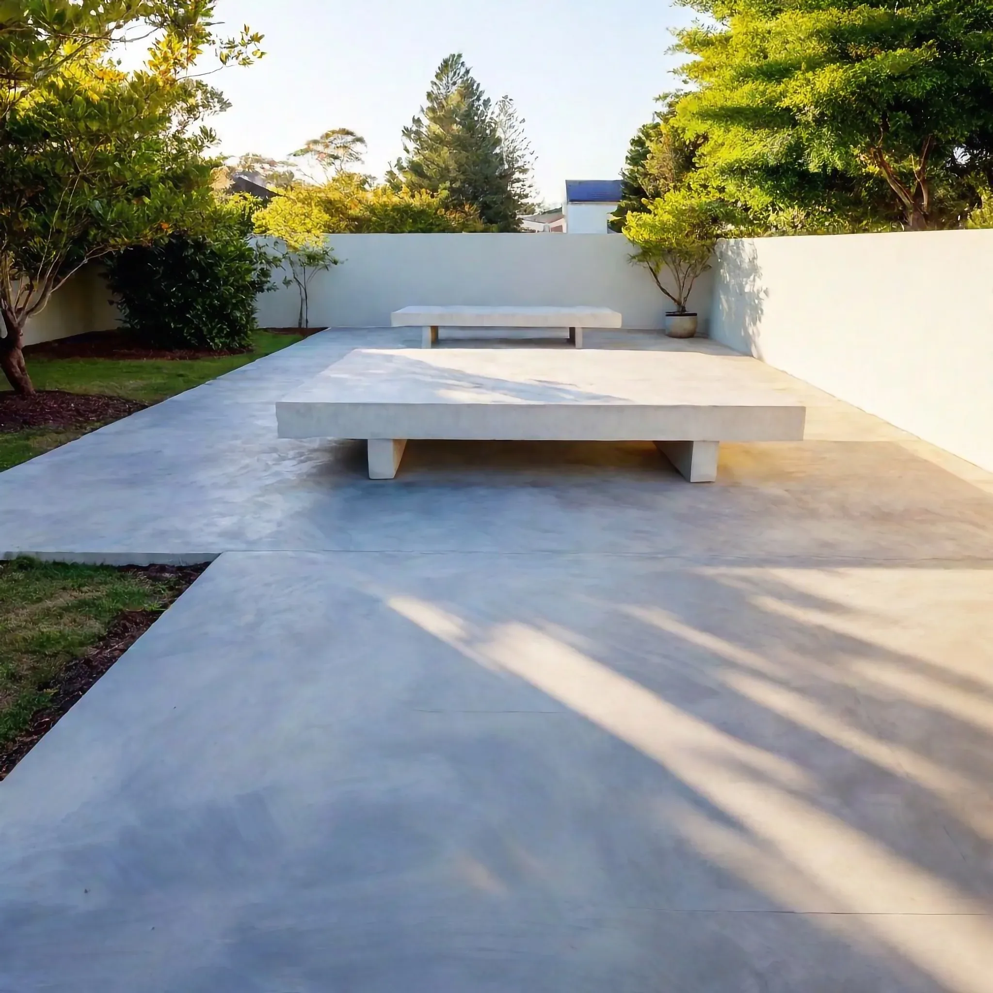 Concrete patio entertaining area